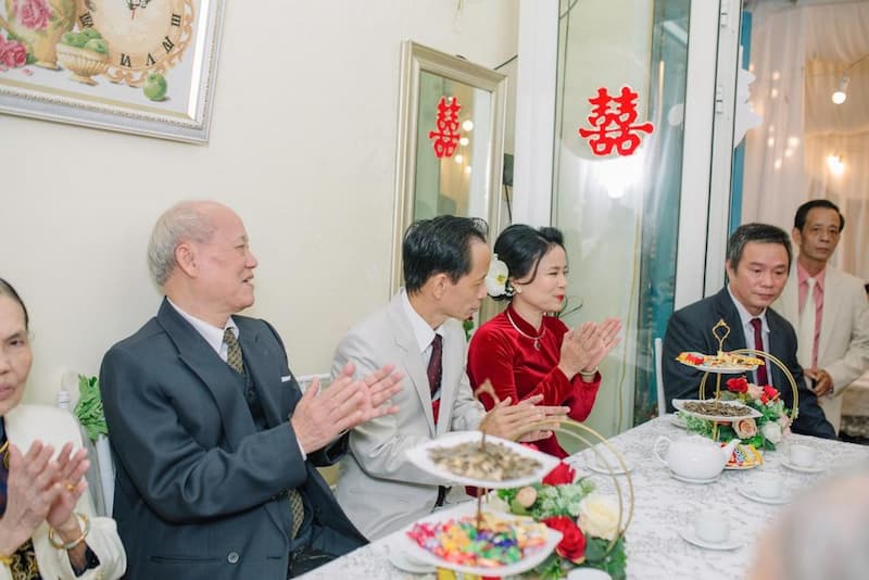 Khi nói chuyện với bố mẹ vợ tương lai nên nói thẳng vào vấn đề không vòng vo