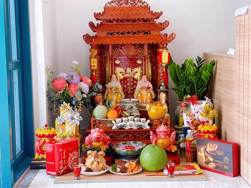 Cần chọn một ngày tốt để xin phép dọn dẹp bàn thờ ở nhà cũ