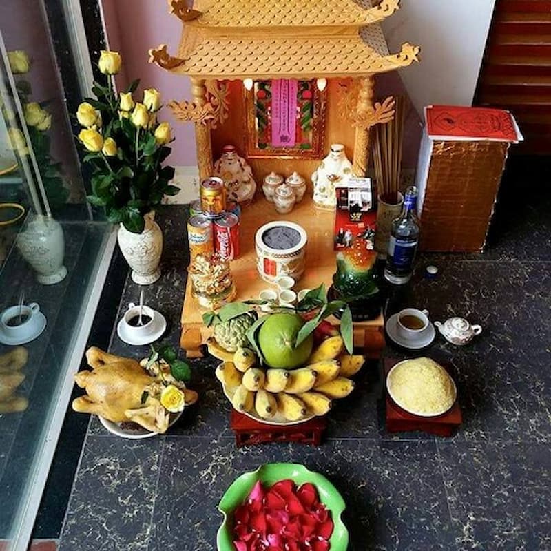 Cần phải sắm lễ vật để cúng khi chuyển bàn thờ Thần Tài