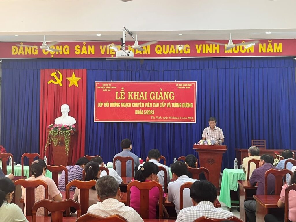 quản lý nhà nước ngạch chuyên viên