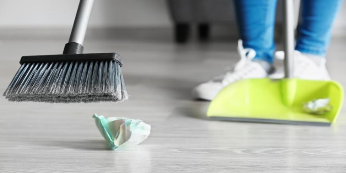 Nên mang chổi vào nhà mới để xua đuổi những điều không may, xui xẻo